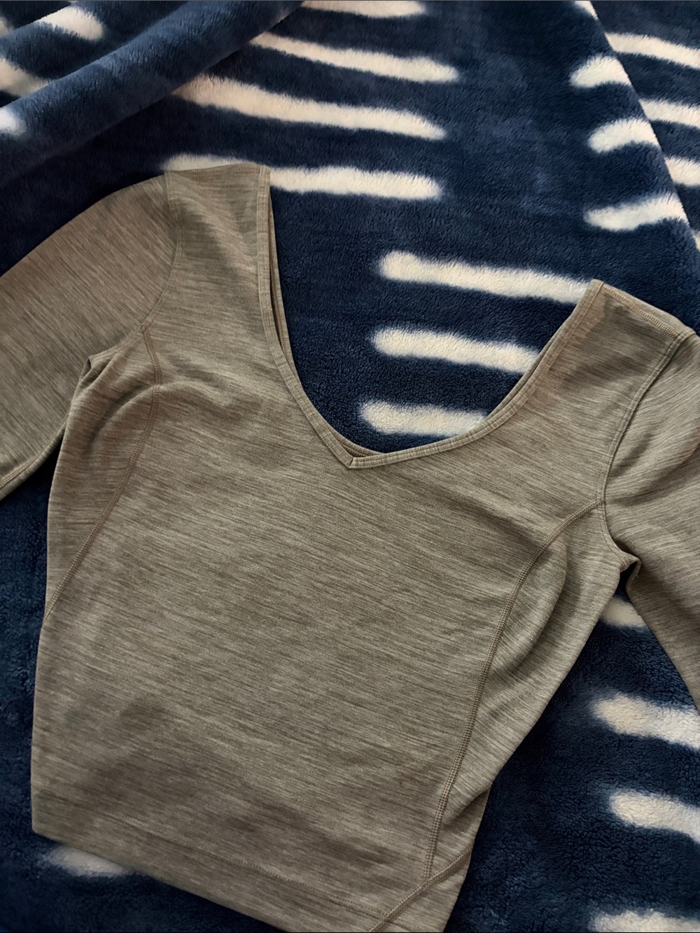 LULULEMON V-Neck Long Sleeve Top